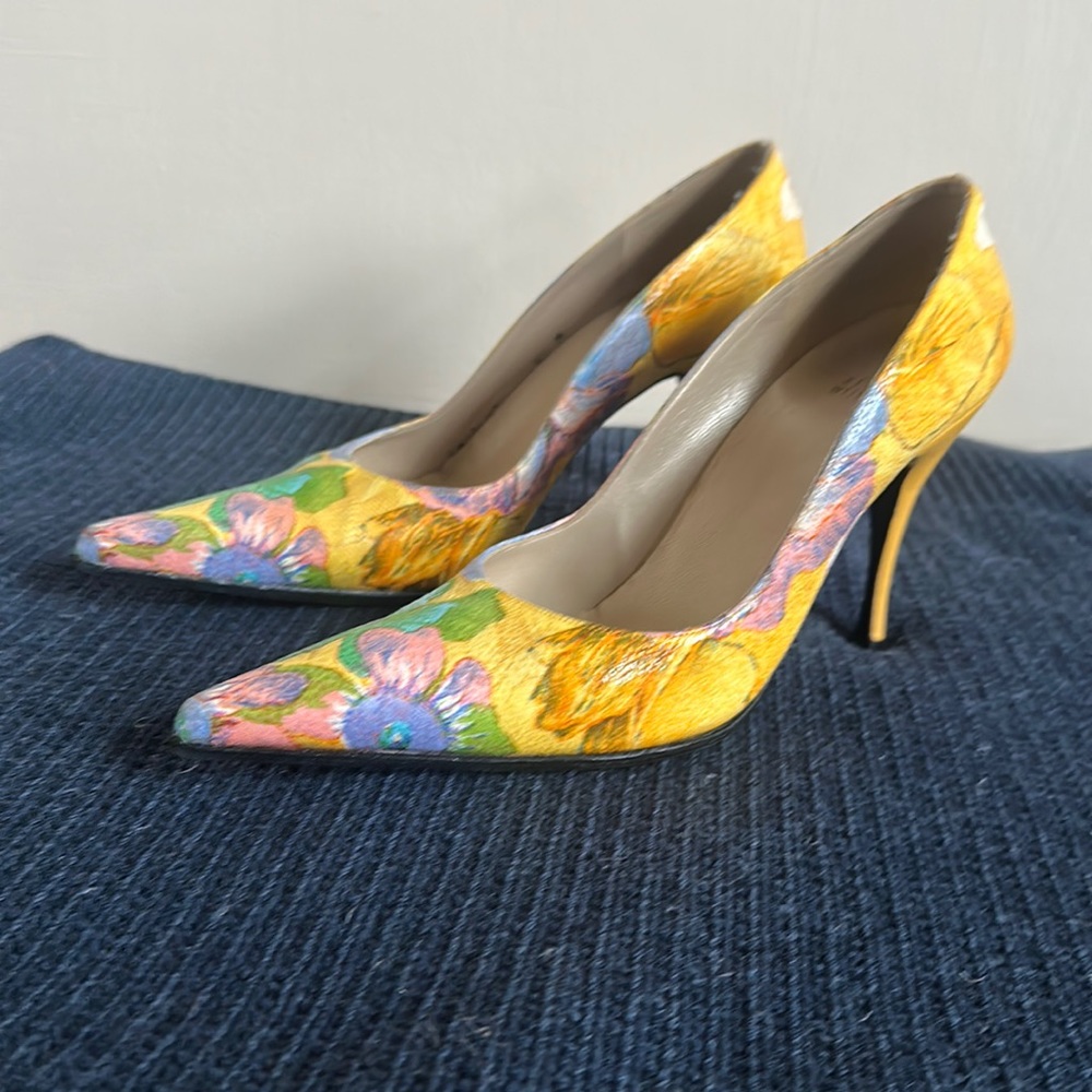 Stuart Weitzman pumps.